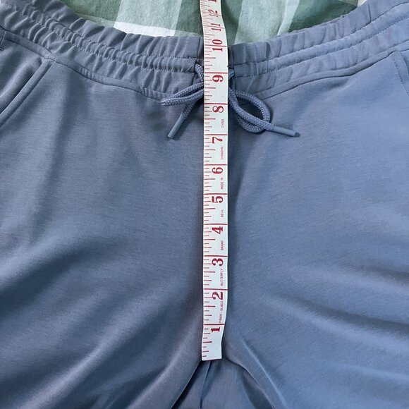 Athleta Seasoft Mid Rise Straight Crop Pants Womens Gray Outdoor Runnning - Picture 9 of 9